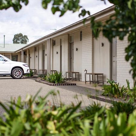 Merivale Motel Tumut Εξωτερικό φωτογραφία